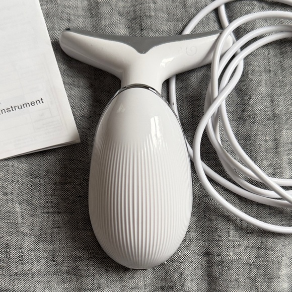 Intense Pulsed Light Wrinkle Reducing Instrument - Picture 4 of 6